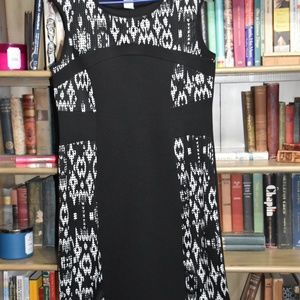 NWOT Stretchy Ikat Black/White Dress L